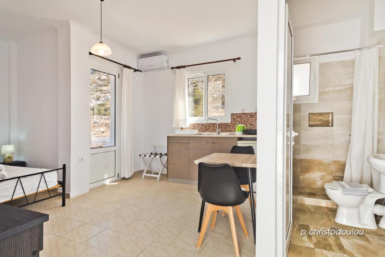 Albatros Studios & Apartments Lefkos  Bagian luar foto
