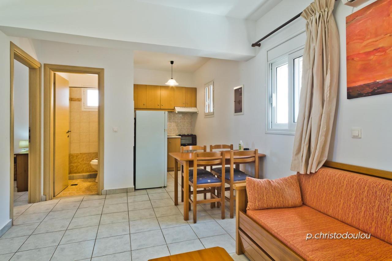 Albatros Studios & Apartments Lefkos  Bagian luar foto