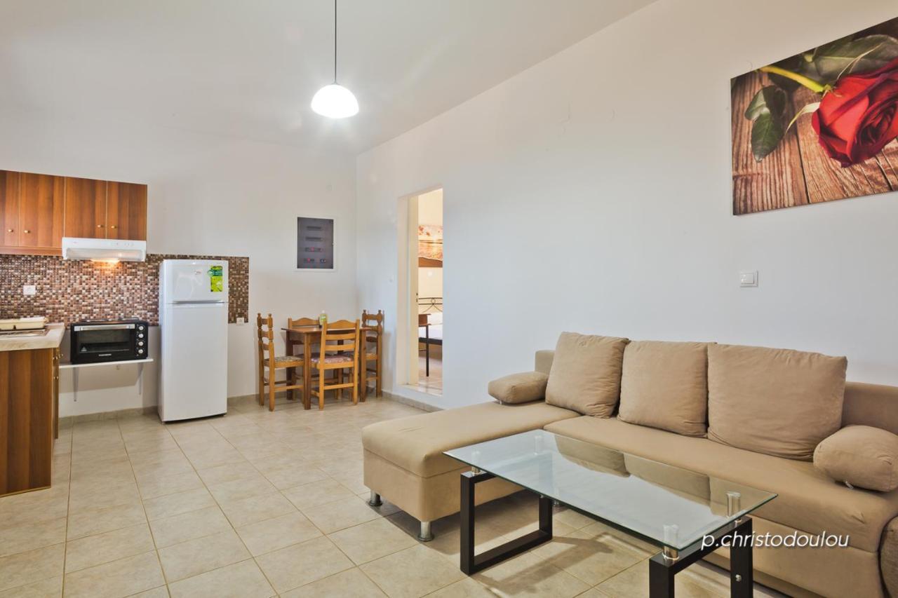 Albatros Studios & Apartments Lefkos  Bagian luar foto