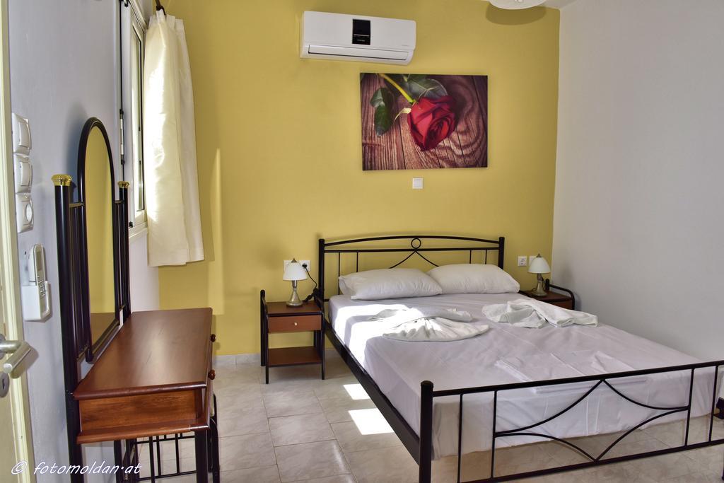 Albatros Studios & Apartments Lefkos  Bagian luar foto